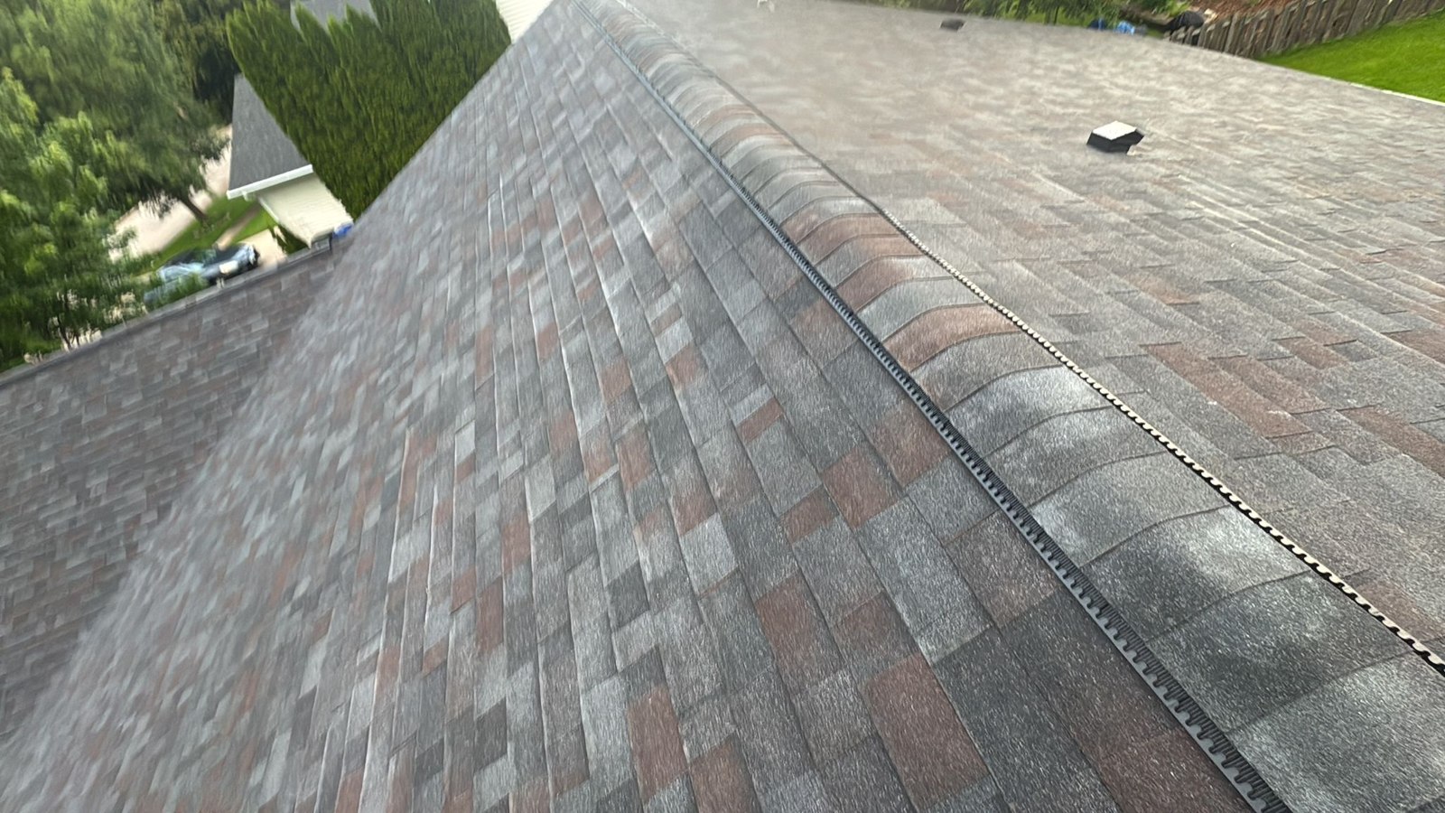 Finished shingle roof in Iowa City, Iowa