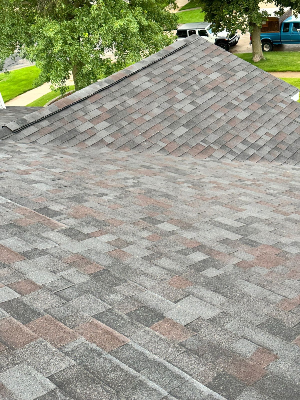 Finished shingle roof in Iowa City, Iowa