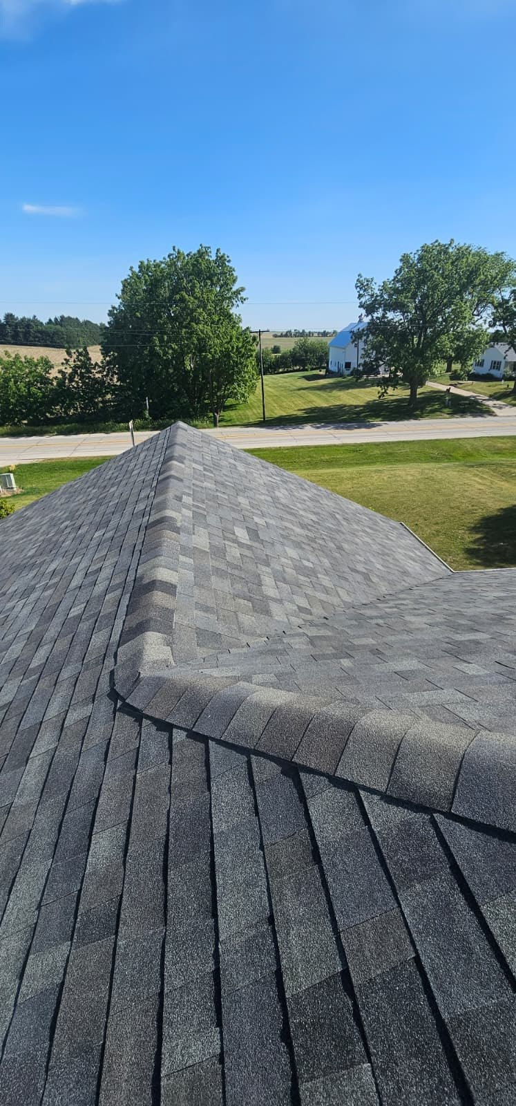 Finished shingle roof in Tipton, Iowa